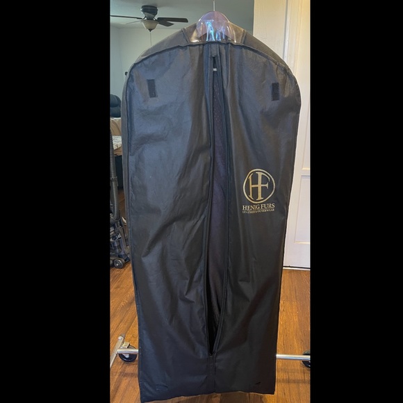 Henig Furs Full Body Mink - Picture 3 of 5